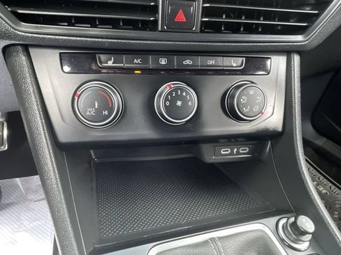 Used 2024 Volkswagen Jetta Sport FWD image 15