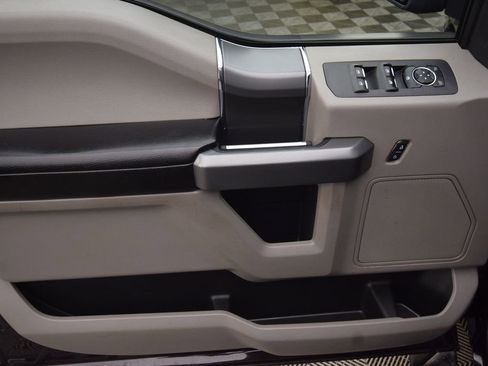 Used 2019 Ford F150 XLT w/ Equipment Group 302A Luxury AWD/4WD image 26