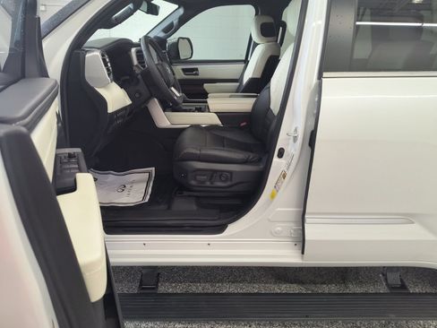 Used 2024 Toyota Sequoia Capstone AWD/4WD image 10