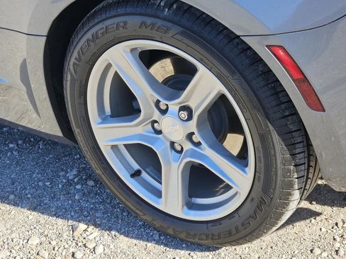 Used 2021 Chevrolet Camaro LT image 7