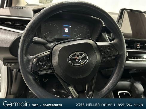 Used 2025 Toyota Corolla LE image 19