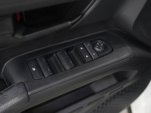 Certified 2025 Toyota Tacoma SR5 image 18