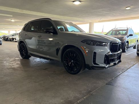 Used 2026 BMW X5 M60i image 6