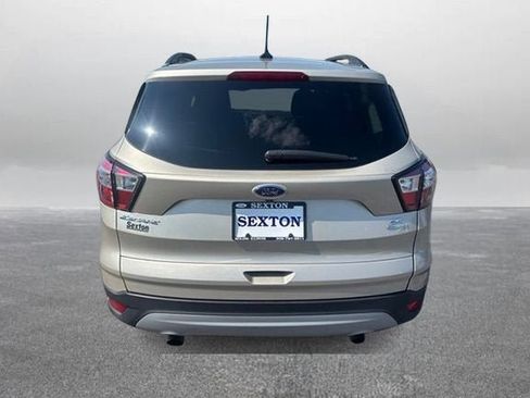 Used 2018 Ford Escape SE w/ SE Sync 3 Package FWD image 9