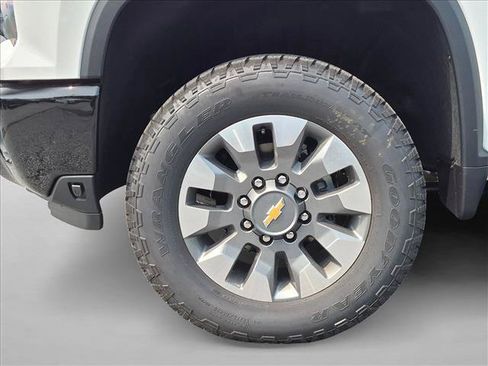 New 2026 Chevrolet Silverado 2500 Custom w/ Custom Value Package AWD/4WD image 10