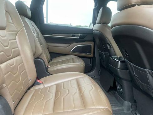 Certified 2021 Kia Telluride SX w/ SX Prestige Package AWD/4WD image 15