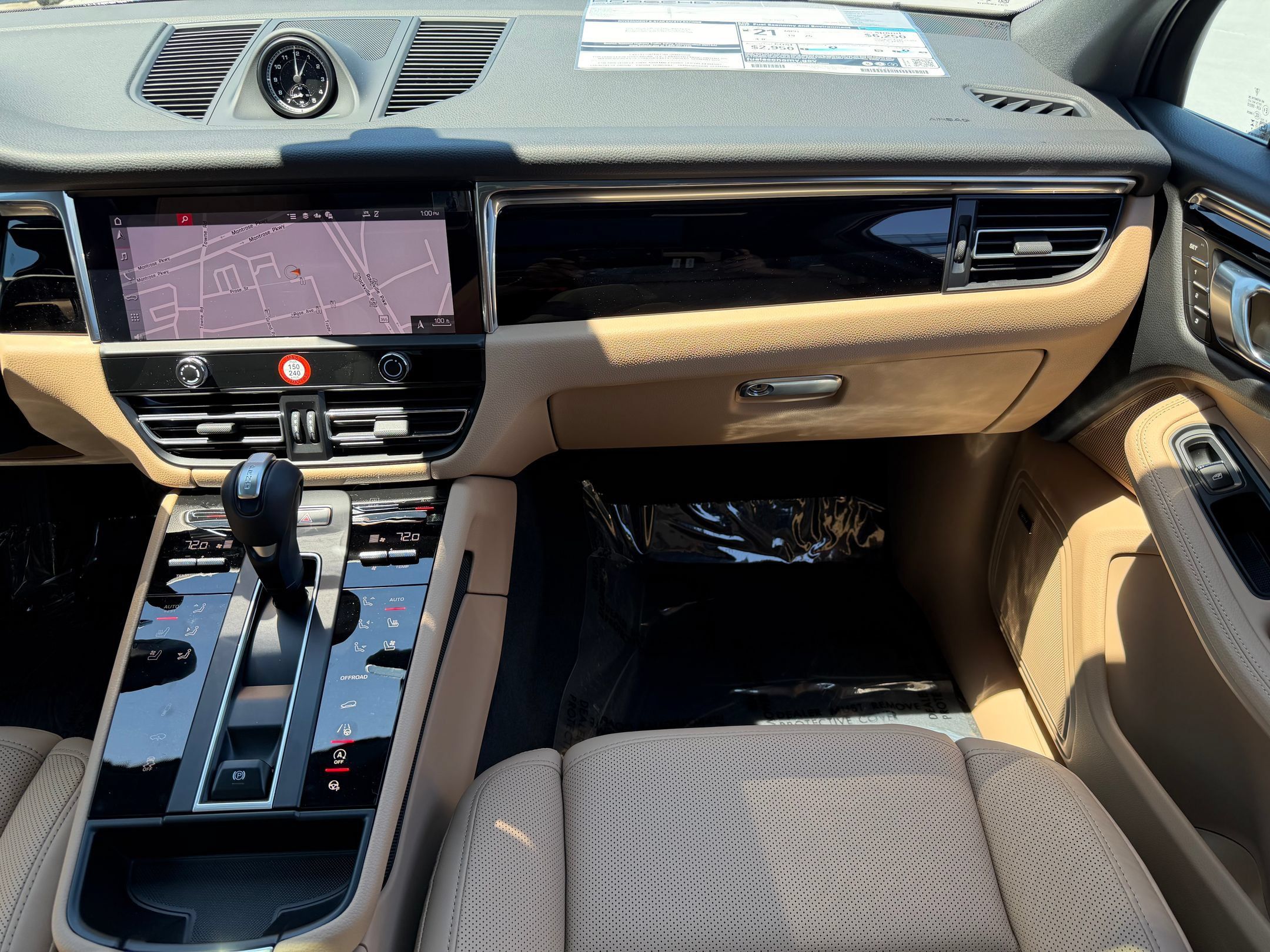 Used 2026 Porsche Macan AWD/4WD image 23