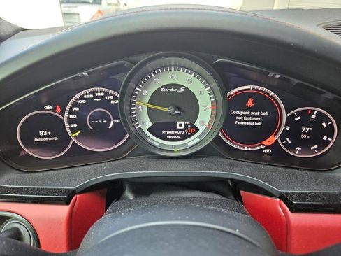 Used 2022 Porsche Cayenne Turbo S image 2