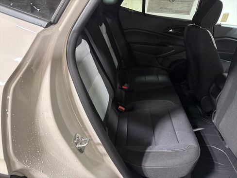New 2026 Chevrolet Trax RS w/ Sunroof Package FWD image 19