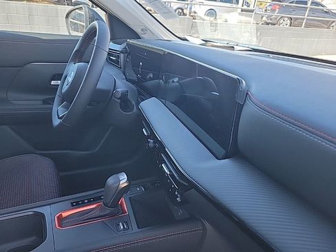 New 2026 Nissan Kicks SR w/ Cold Weather Package image 40