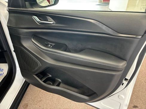 Certified 2023 Jeep Grand Cherokee Laredo w/ Luxury Tech Group I AWD/4WD image 38