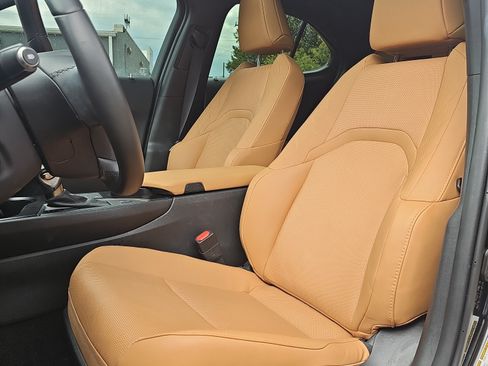 Used 2024 Lexus UX 250h AWD w/ Premium Package image 21