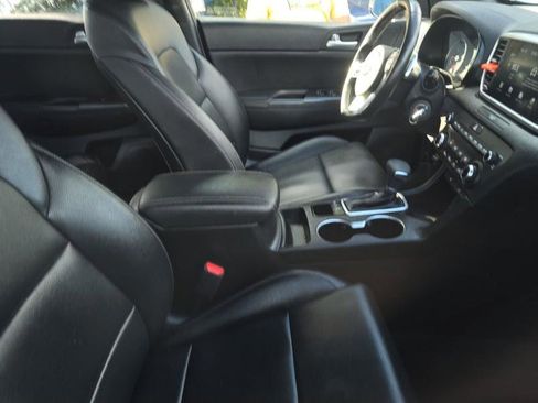 Used 2022 Kia Sportage Nightfall Edition image 29