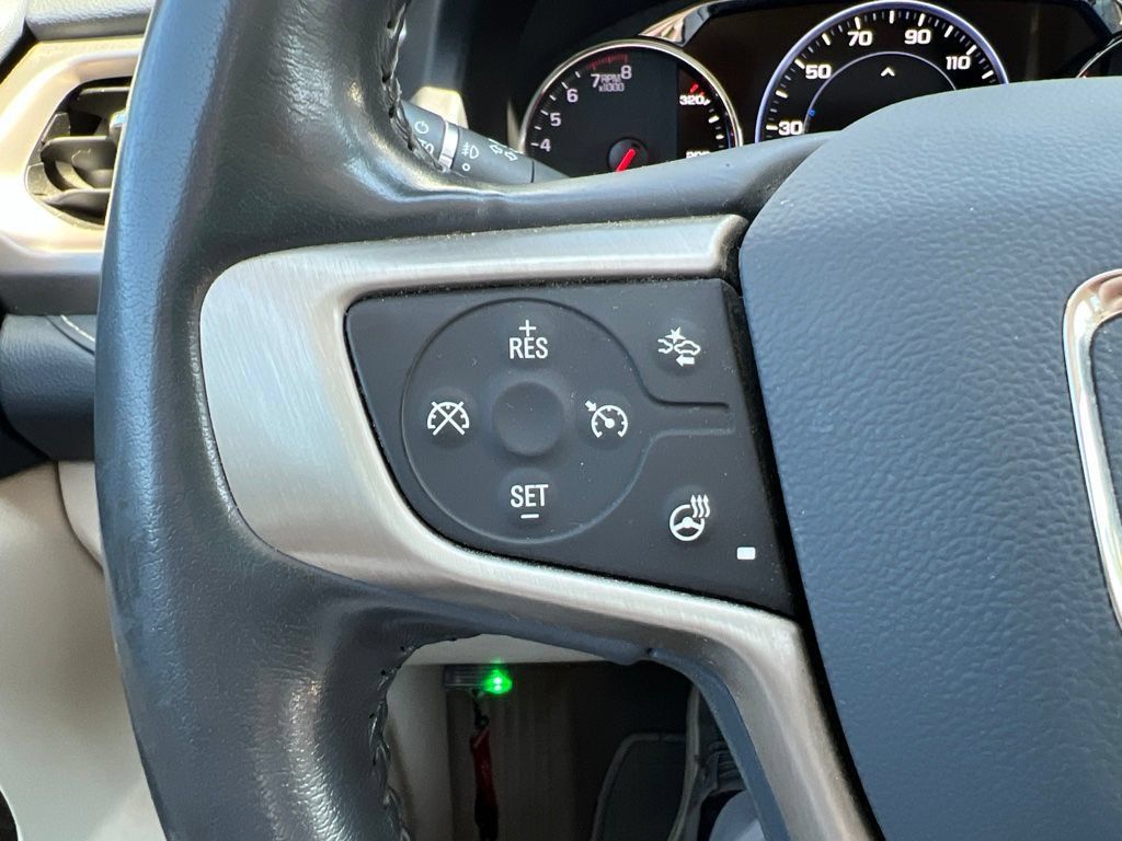 Used 2020 GMC Acadia Denali w/ Technology Package FWD image 20