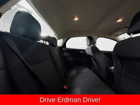 Used 2018 Ford Focus SE FWD image 27