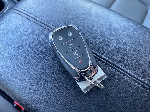 Used 2019 Chevrolet Equinox Premier image 12