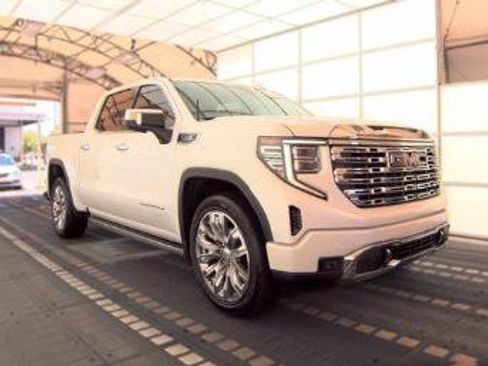Used 2023 GMC Sierra 1500 Denali w/ Denali Reserve Package RWD image 3