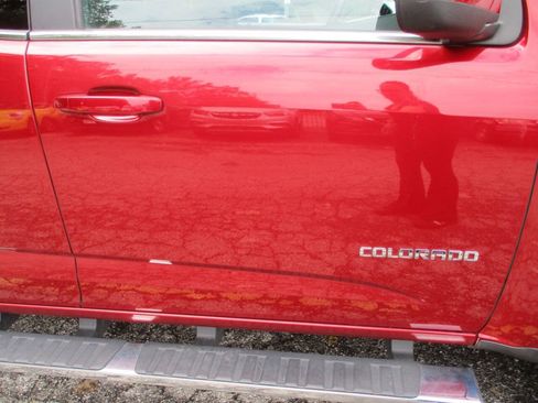 Used 2017 Chevrolet Colorado LT w/ LT Convenience Package RWD image 23