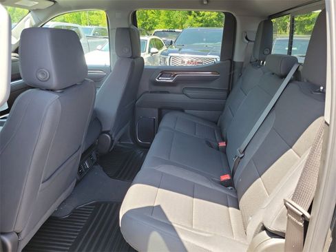 New 2025 GMC Sierra 1500 SLE w/ Preferred Package image 30