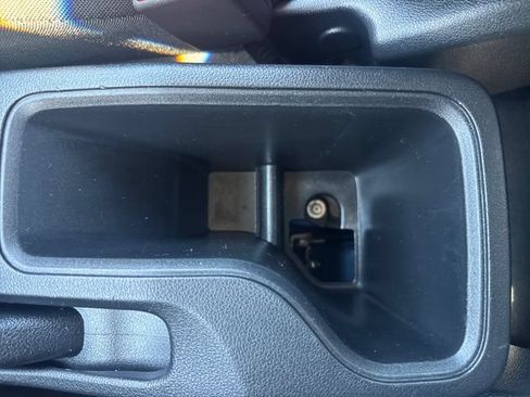 Used 2021 Hyundai Venue SE FWD image 23