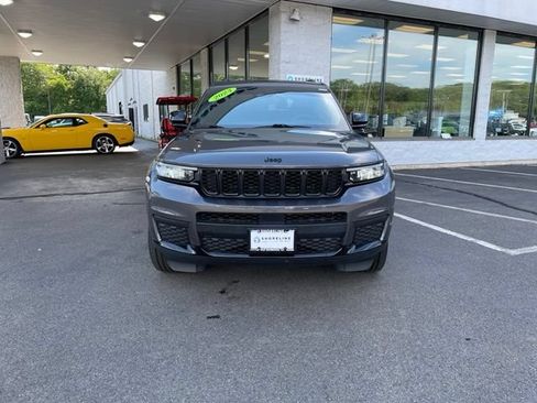 Used 2023 Jeep Grand Cherokee L Laredo AWD/4WD image 2