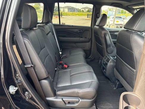 Used 2023 Honda Passport TrailSport image 11