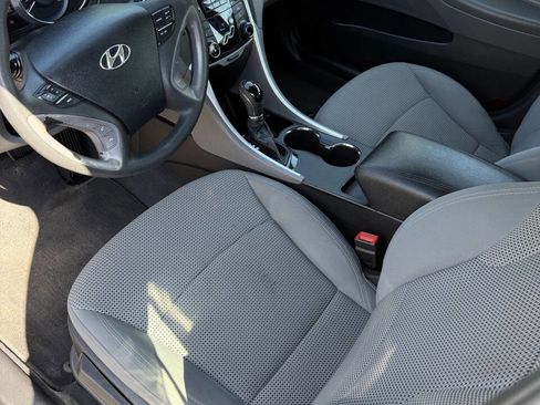 Used 2011 Hyundai Sonata GLS image 12