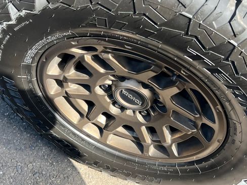 Used 2023 Toyota Tacoma 4x4 Double Cab w/ Trail Edition image 10