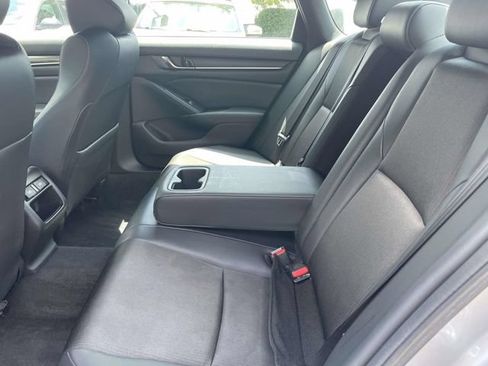 Used 2022 Honda Accord Sport image 9