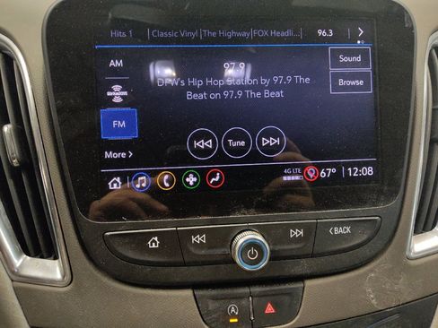 Used 2021 Chevrolet Malibu LT FWD image 25