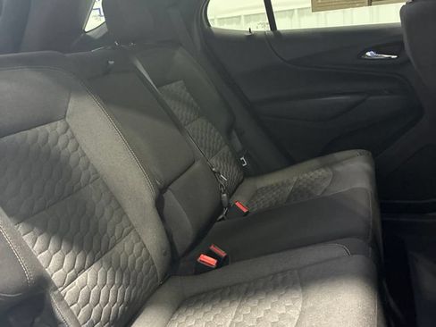 Used 2018 Chevrolet Equinox LT FWD image 41