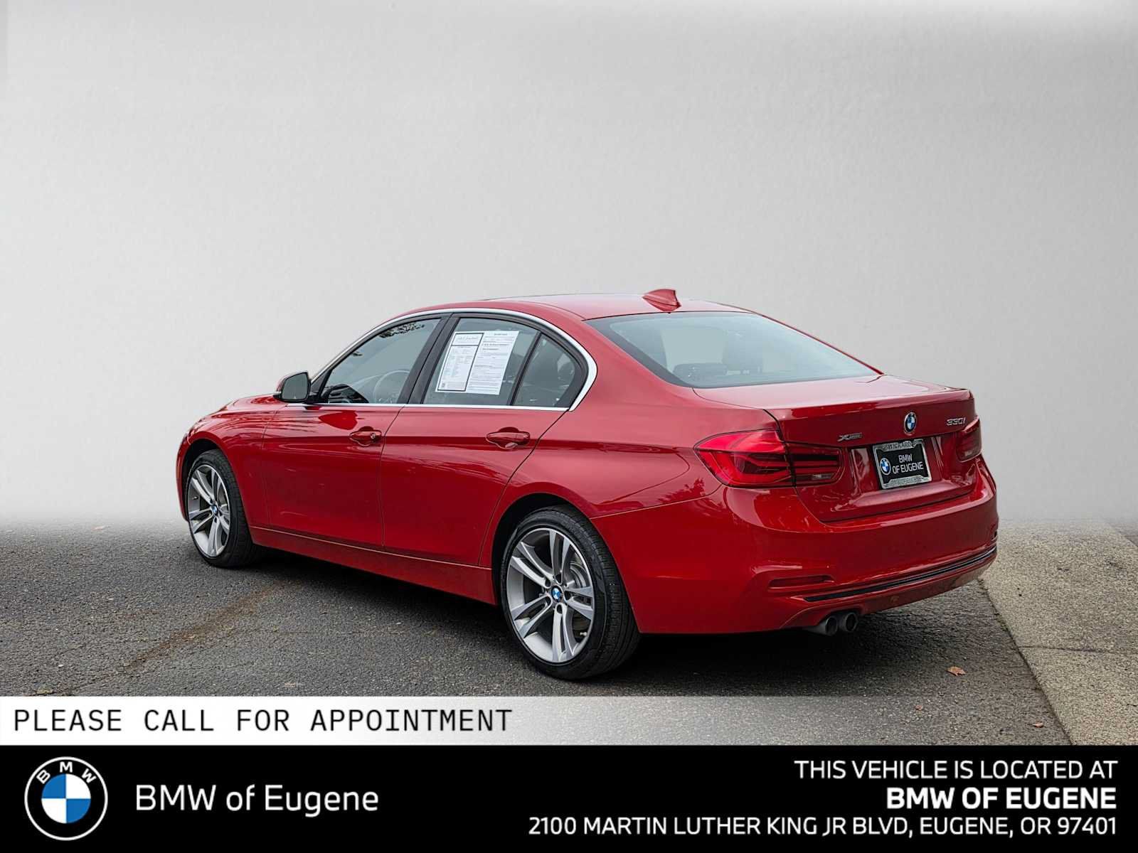 Used 2018 BMW 330i xDrive Sedan AWD/4WD image 6