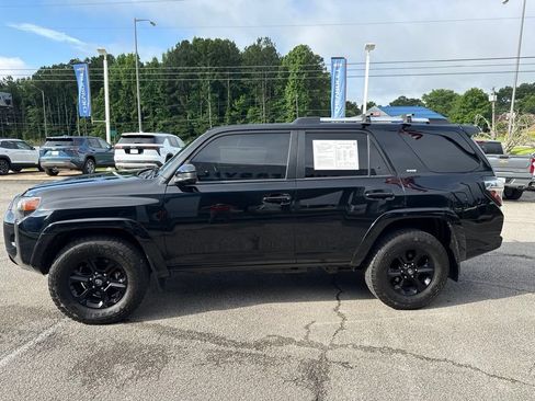 Used 2021 Toyota 4Runner SR5 RWD image 3