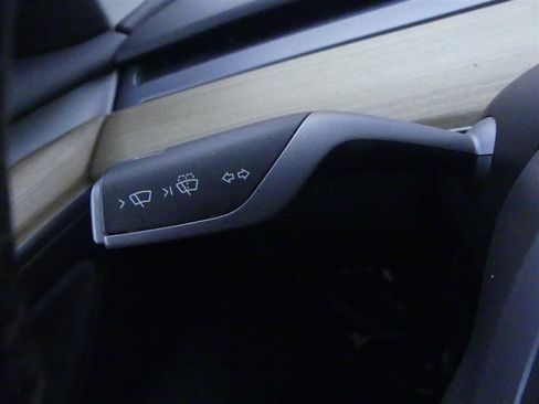 Used 2023 Tesla Model 3 Standard Range RWD image 17