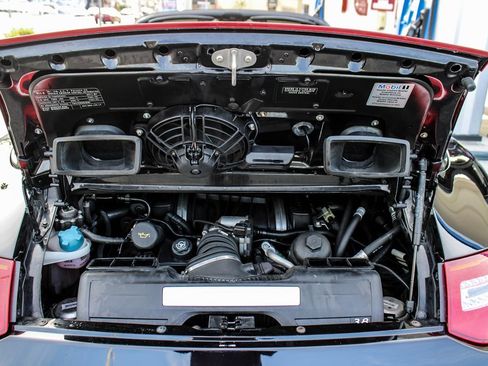 Used 2011 Porsche 911 Carrera 4S image 24