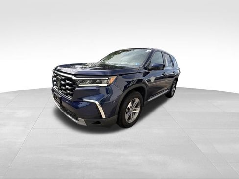 Used 2025 Honda Pilot EX-L image 2