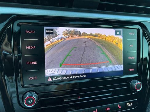 Used 2022 Volkswagen Passat 2.0T SE image 26