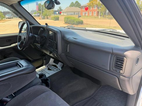 Used 2005 Chevrolet Silverado 1500 LS RWD image 12