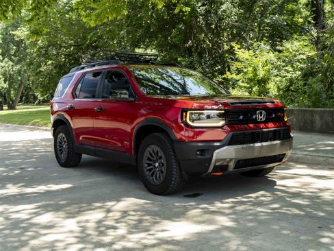 Used 2026 Honda Passport TrailSport image 2