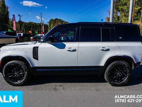 Used 2023 Land Rover Defender 110 X-Dynamic SE image 7