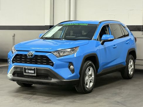 Used 2021 Toyota RAV4 XLE image 6