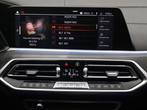 Used 2022 BMW X7 xDrive40i w/ Cold Weather Package image 35