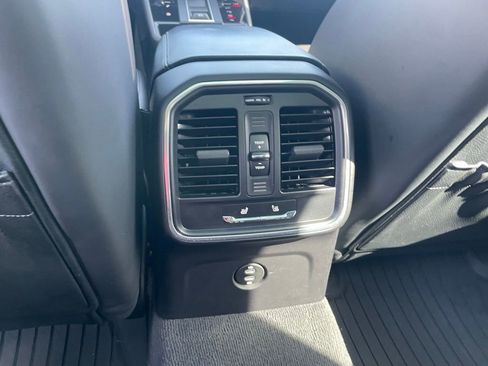 Used 2022 Porsche Macan S w/ Premium Package Plus image 23