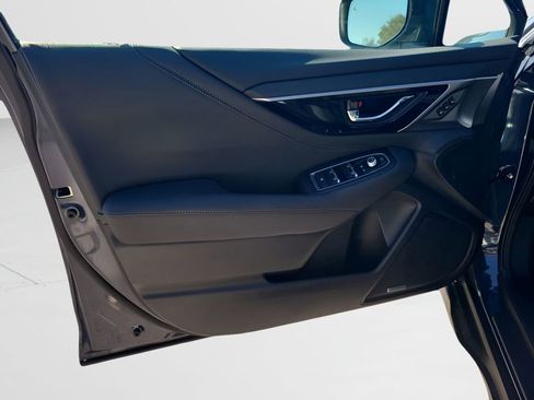 Used 2025 Subaru Outback Touring XT w/ Popular Package #2 image 39