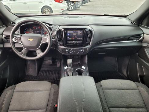 Used 2023 Chevrolet Traverse LT image 28