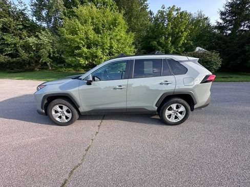 Used 2020 Toyota RAV4 XLE w/ All Weather Liner Package AWD/4WD image 6