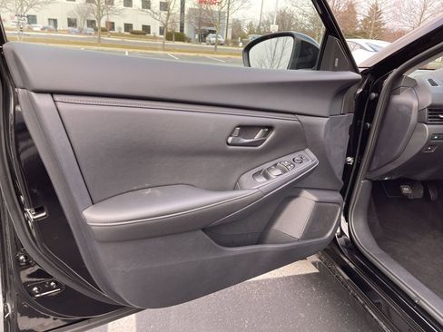 Used 2024 Nissan Sentra S FWD image 19
