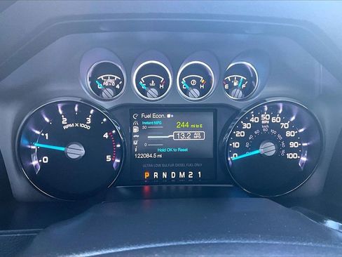 Used 2016 Ford F250 Platinum w/ FX4 Off-Road Package image 2