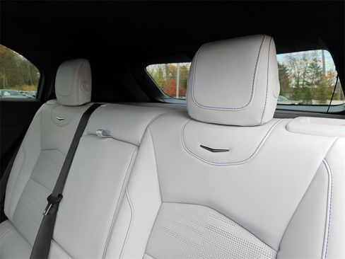 Used 2025 Cadillac XT4 Sport image 11