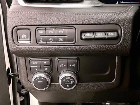 Used 2024 GMC Yukon XL Denali AWD/4WD image 40